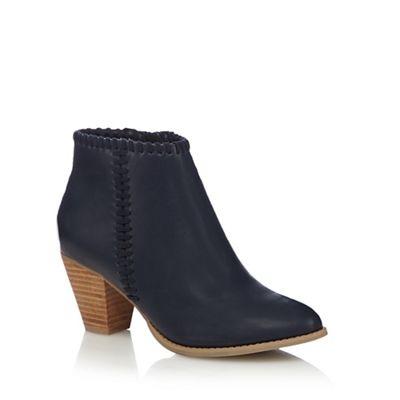 Navy stitched detail mid heel ankle boots
